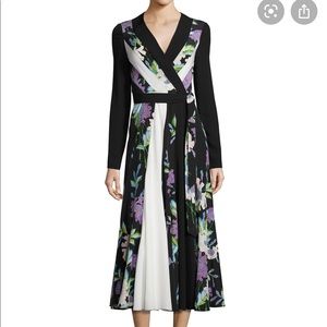 NWT Diane von Furstenberg floral dress. SIZE 0.